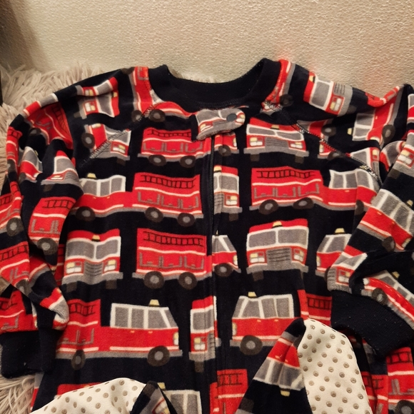 Bundle Boys 3T Footed Pajamas - Picture 4 of 5